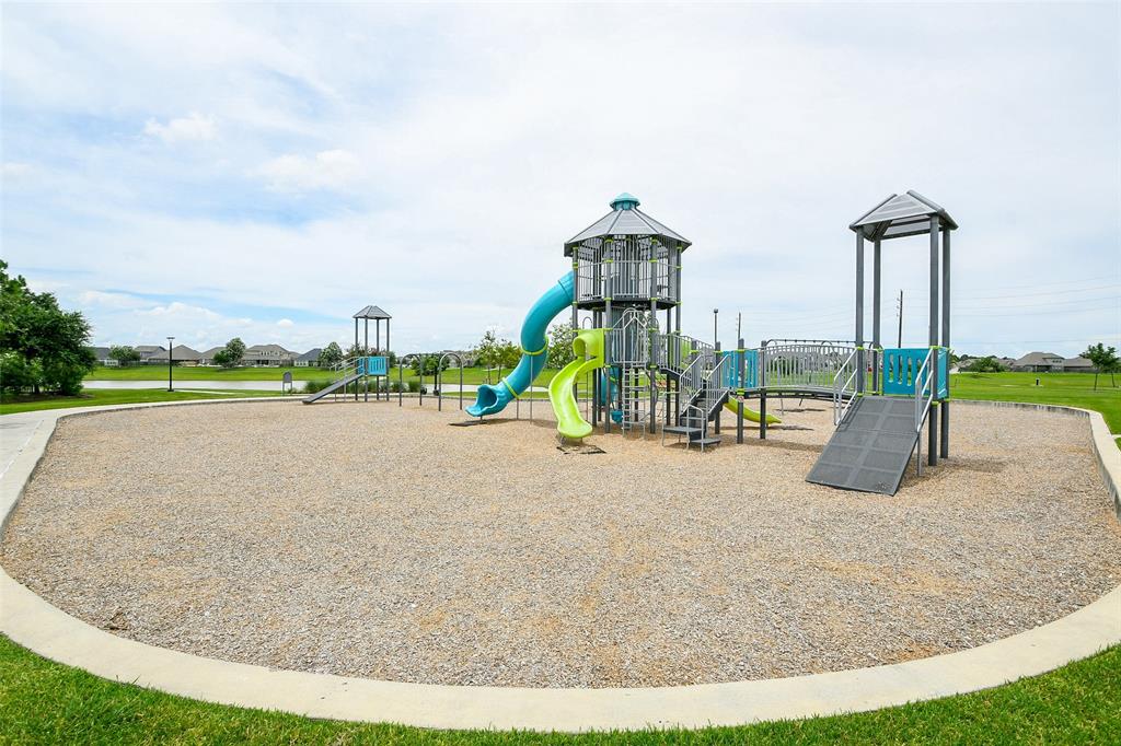 Rosharon, Texas 77583, United States, 4 Bedrooms Bedrooms, ,4 BathroomsBathrooms,Residential,Active,188615