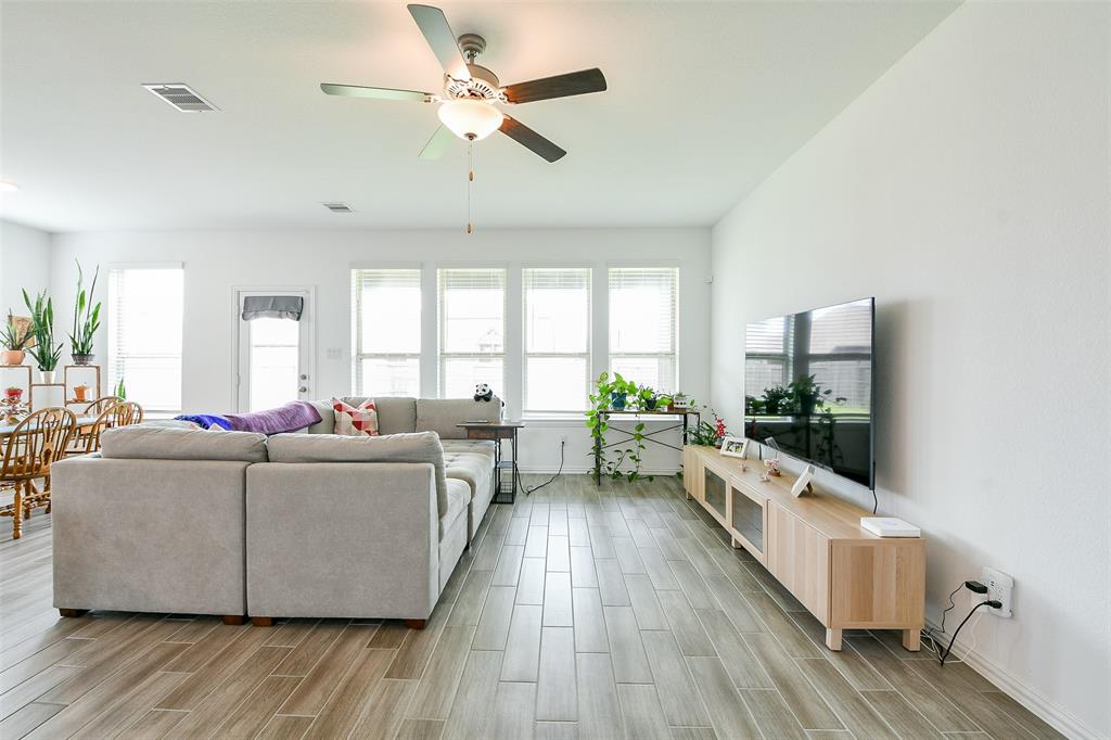 Rosharon, Texas 77583, United States, 4 Bedrooms Bedrooms, ,4 BathroomsBathrooms,Residential,Active,188615