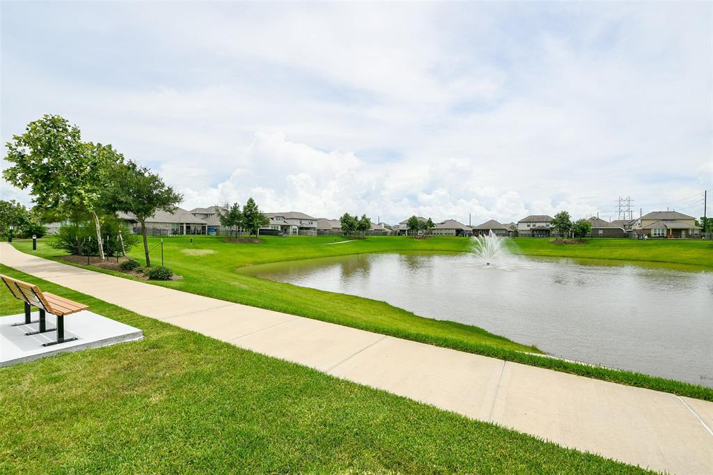 Rosharon, Texas 77583, United States, 4 Bedrooms Bedrooms, ,4 BathroomsBathrooms,Residential,Active,188615