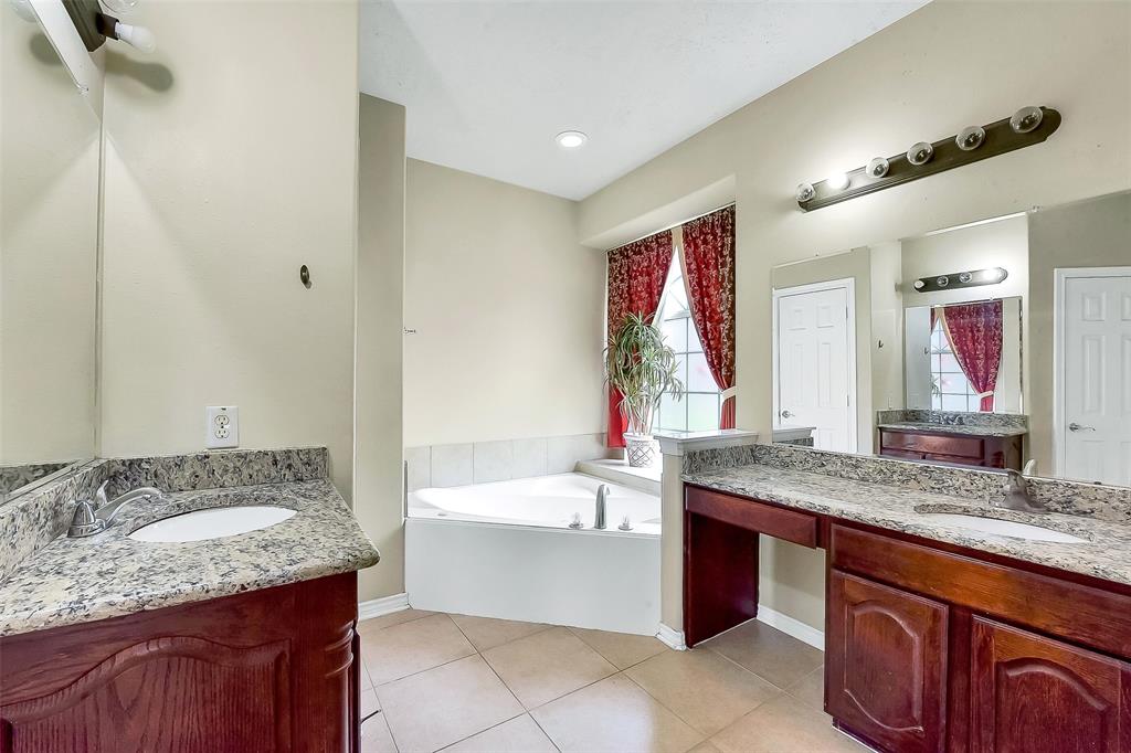 2102 Asbury Court, Pearland, Texas image 24