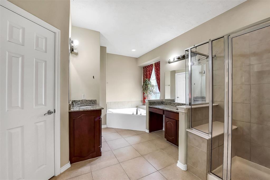 2102 Asbury Court, Pearland, Texas image 23