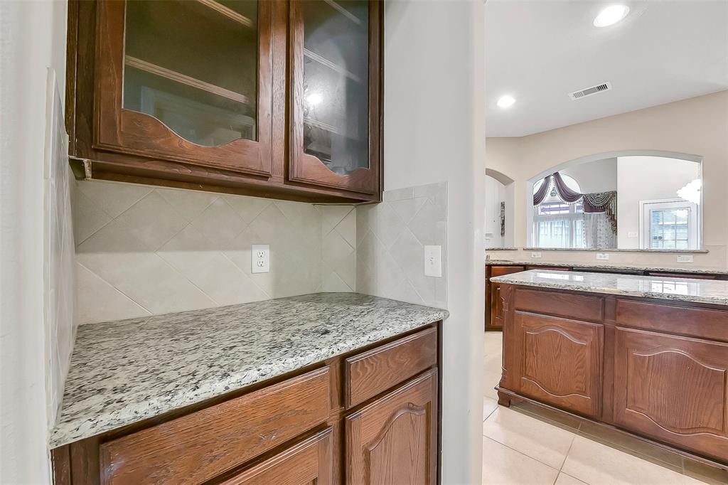 2102 Asbury Court, Pearland, Texas image 10