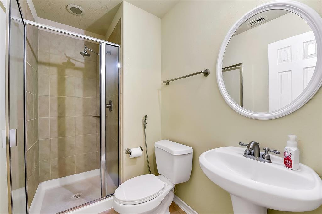2102 Asbury Court, Pearland, Texas image 19