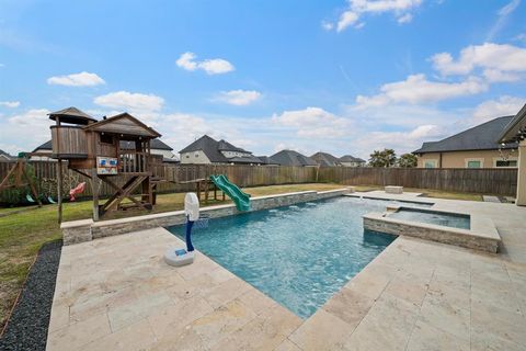 Single Family Residence in Friendswood TX 1825 Anna Way 46.jpg