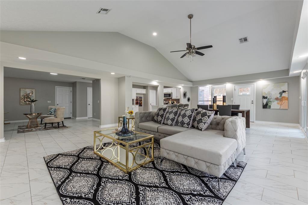 2720 Hot Springs Drive, Pearland, Texas image 14