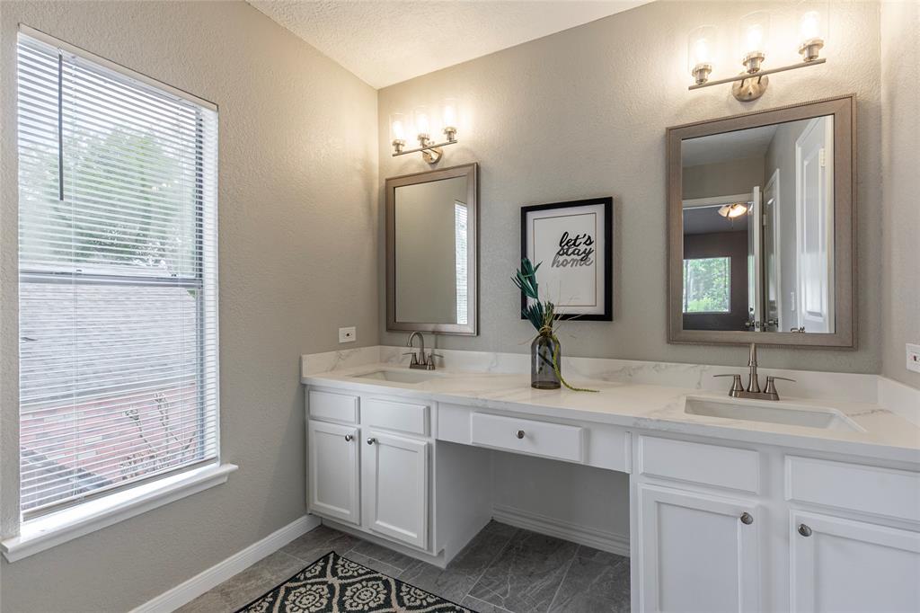2720 Hot Springs Drive, Pearland, Texas image 20