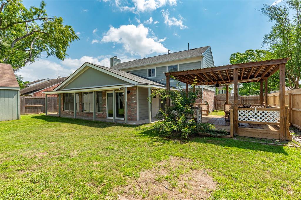 2720 Hot Springs Drive, Pearland, Texas image 29