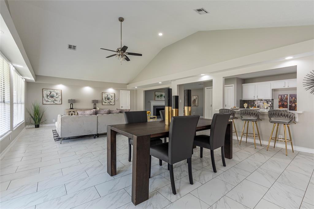 2720 Hot Springs Drive, Pearland, Texas image 16