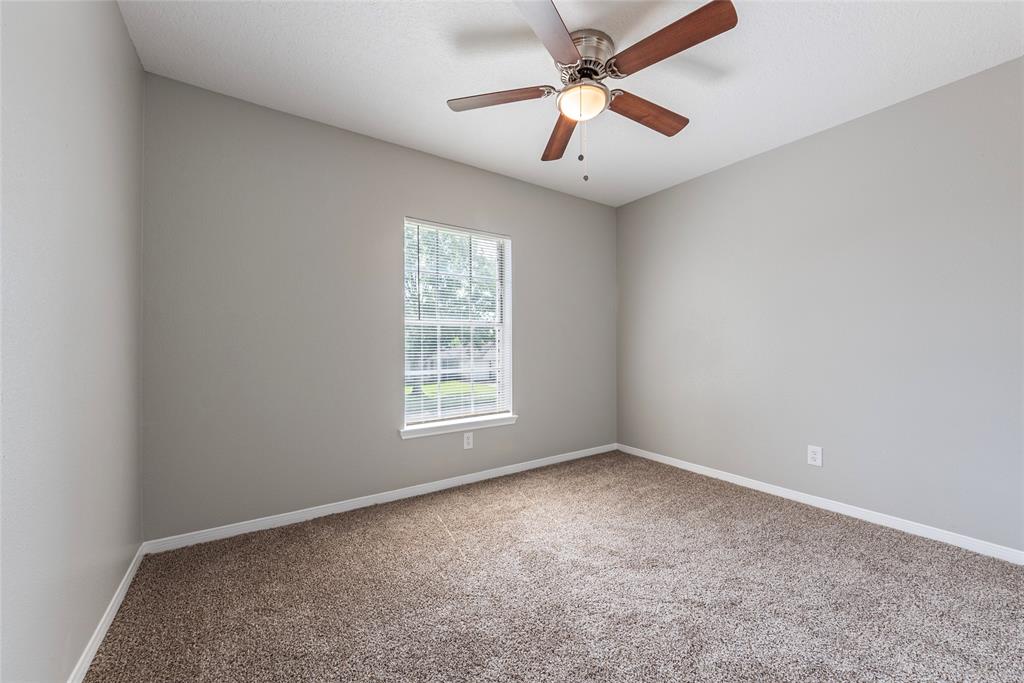 2720 Hot Springs Drive, Pearland, Texas image 23