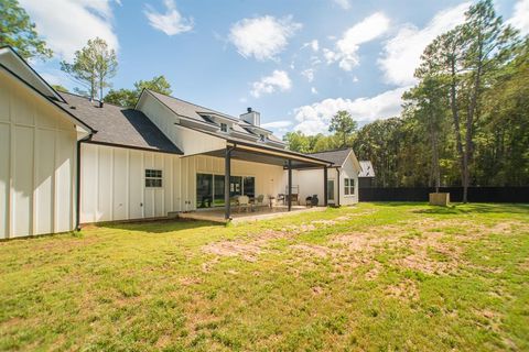 A home in Conroe