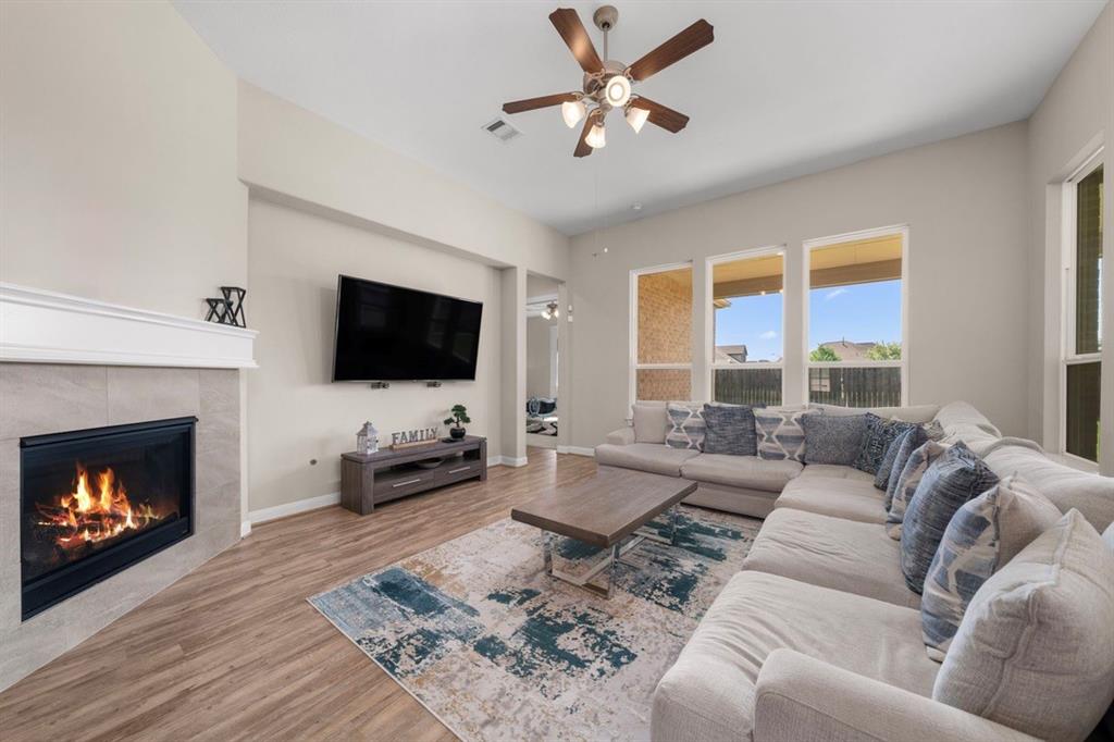 4335 Million Bells Way, Richmond, Texas image 7