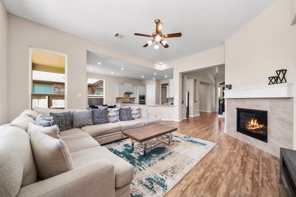 4335 Million Bells Way, Richmond, Texas image 8