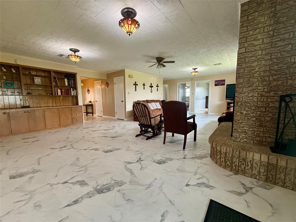 1201 Fm 1862, Blessing, Texas image 14