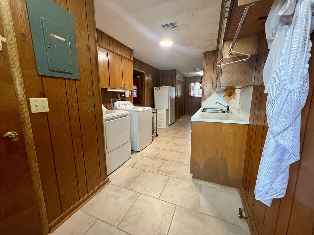 1201 Fm 1862, Blessing, Texas image 28
