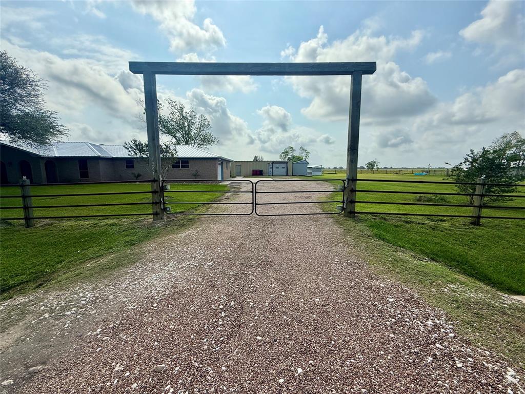 1201 Fm 1862, Blessing, Texas image 3