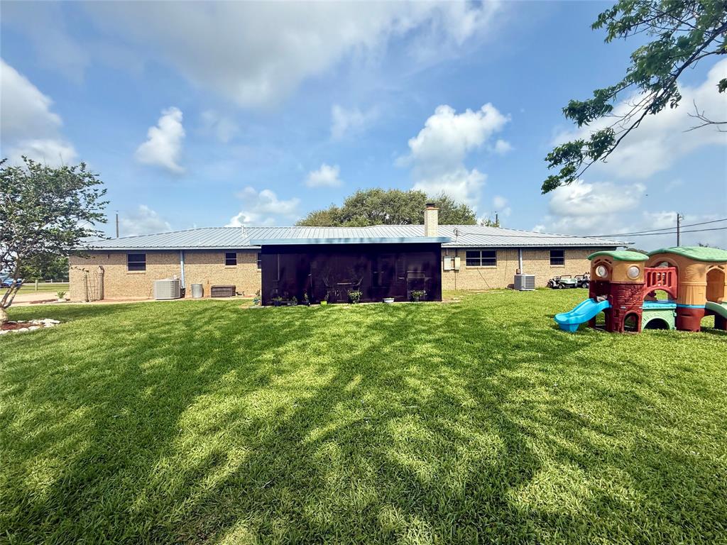 1201 Fm 1862, Blessing, Texas image 35