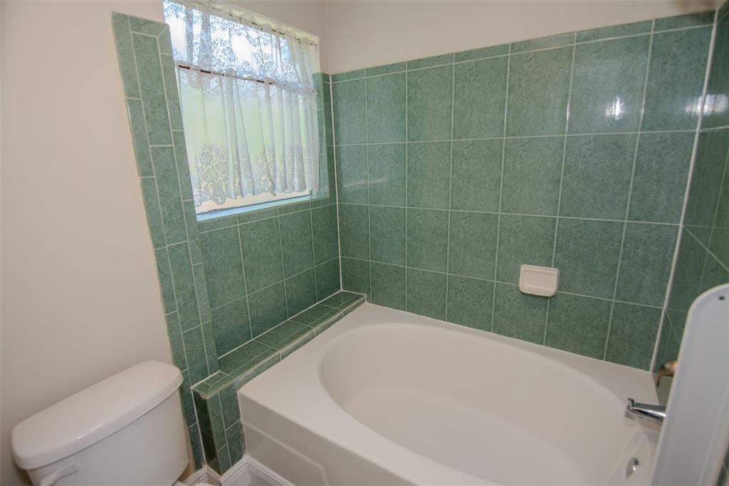 17647 Seven Pines Drive, Spring, Texas image 32
