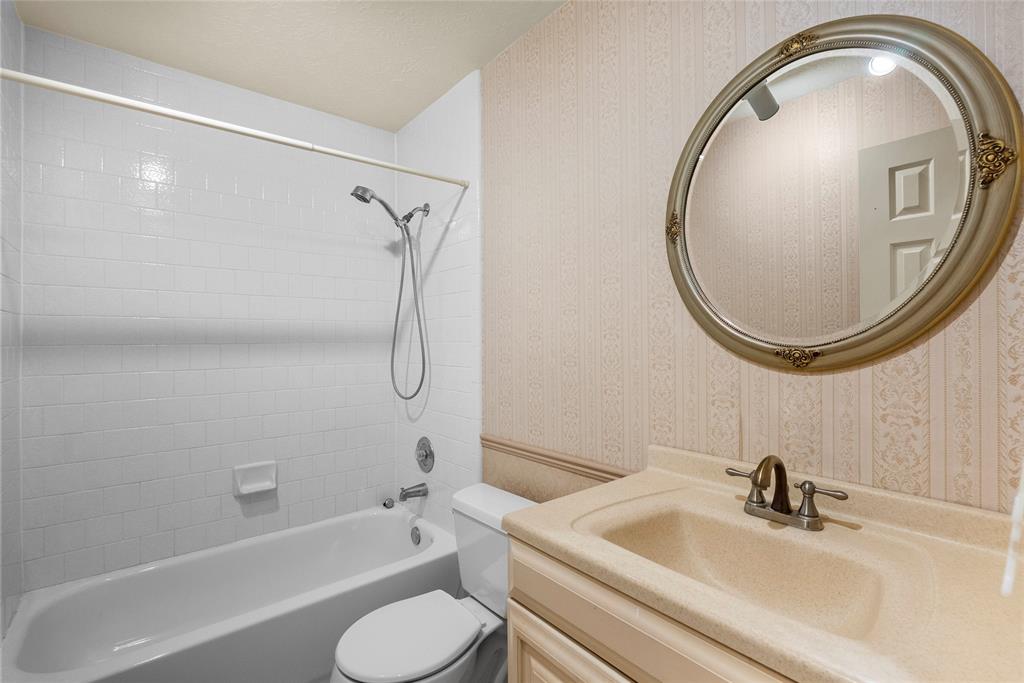4522 Fox Run Street, Pearland, Texas image 25