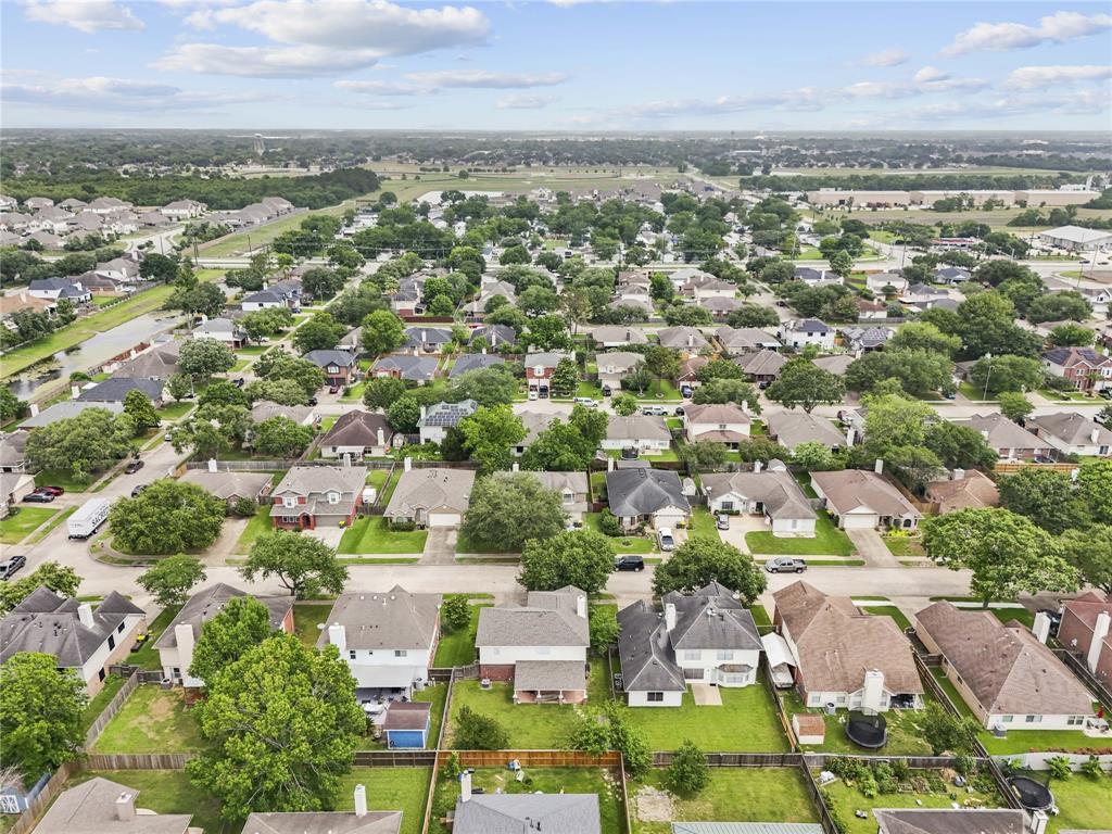 4522 Fox Run Street, Pearland, Texas image 29