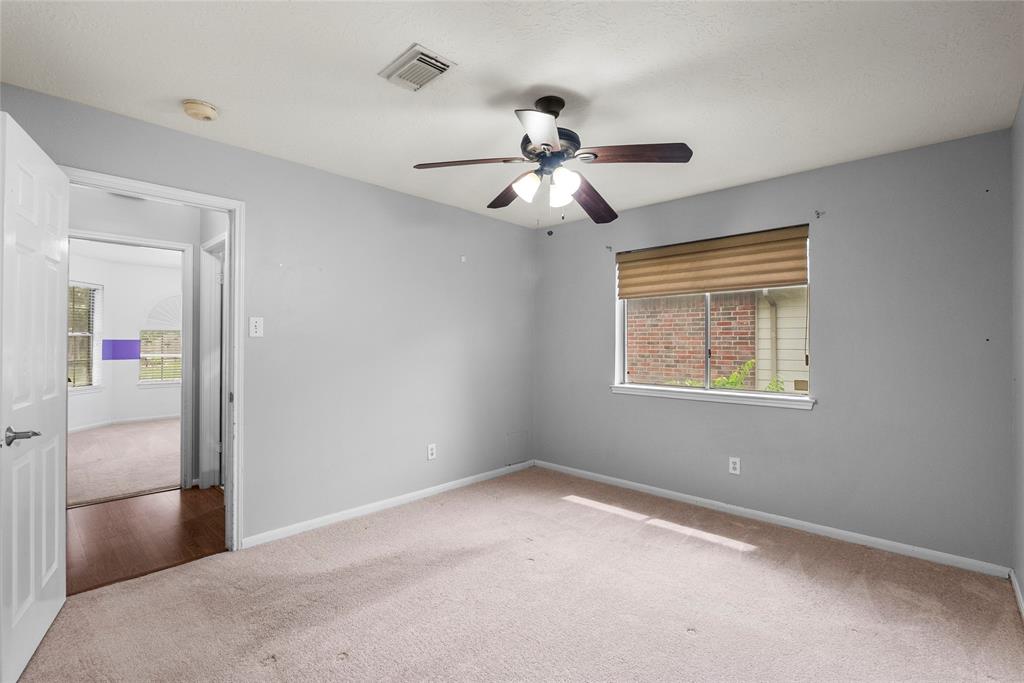 4522 Fox Run Street, Pearland, Texas image 18