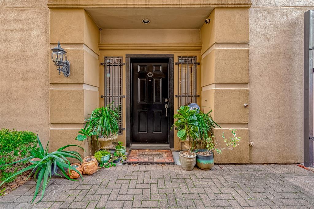 Houston, Texas 77004, United States, 3 Bedrooms Bedrooms, ,4 BathroomsBathrooms,Residential,Active,7458