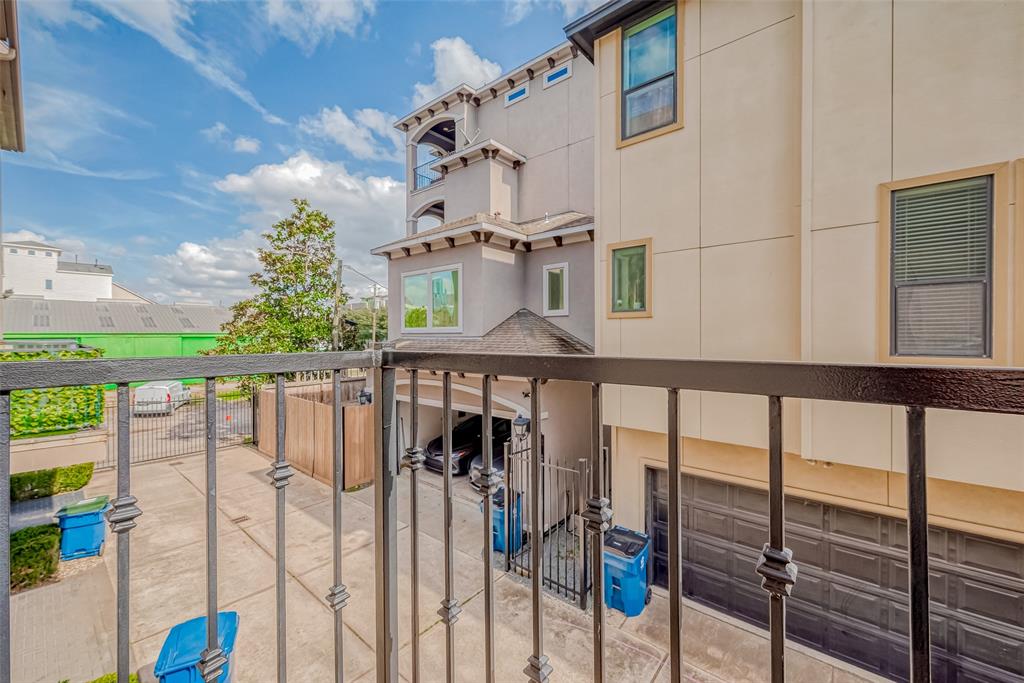 Houston, Texas 77004, United States, 3 Bedrooms Bedrooms, ,4 BathroomsBathrooms,Residential,Active,7458