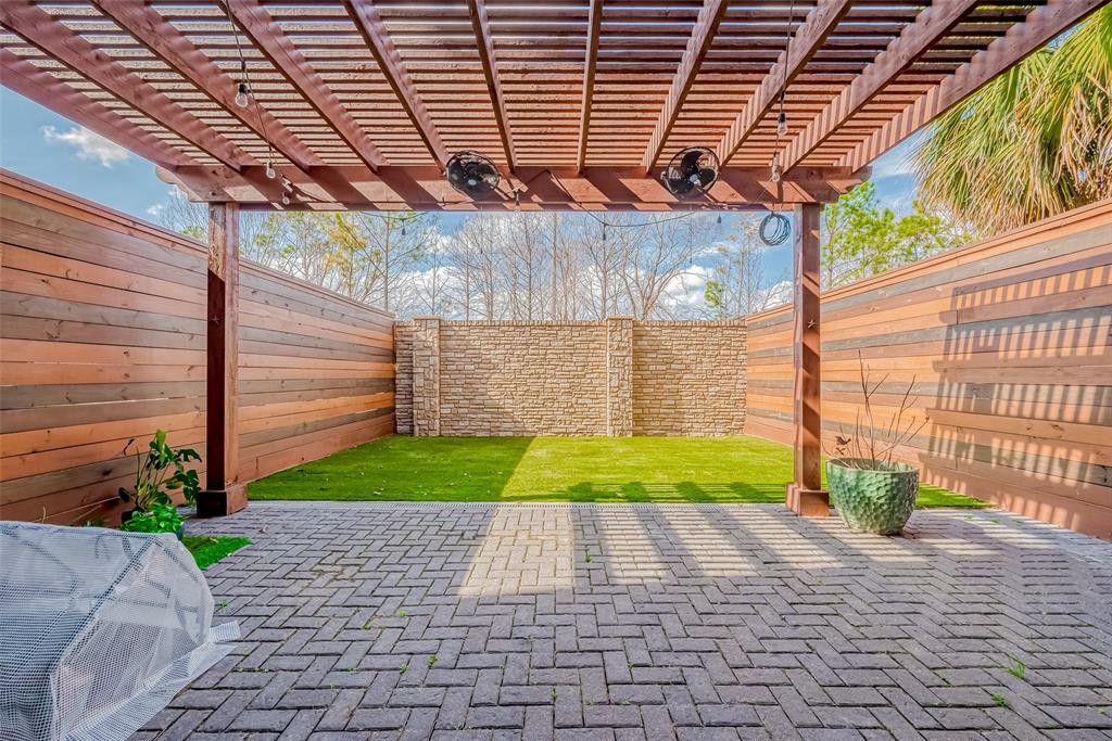 Houston, Texas 77004, United States, 3 Bedrooms Bedrooms, ,4 BathroomsBathrooms,Residential,Active,7458