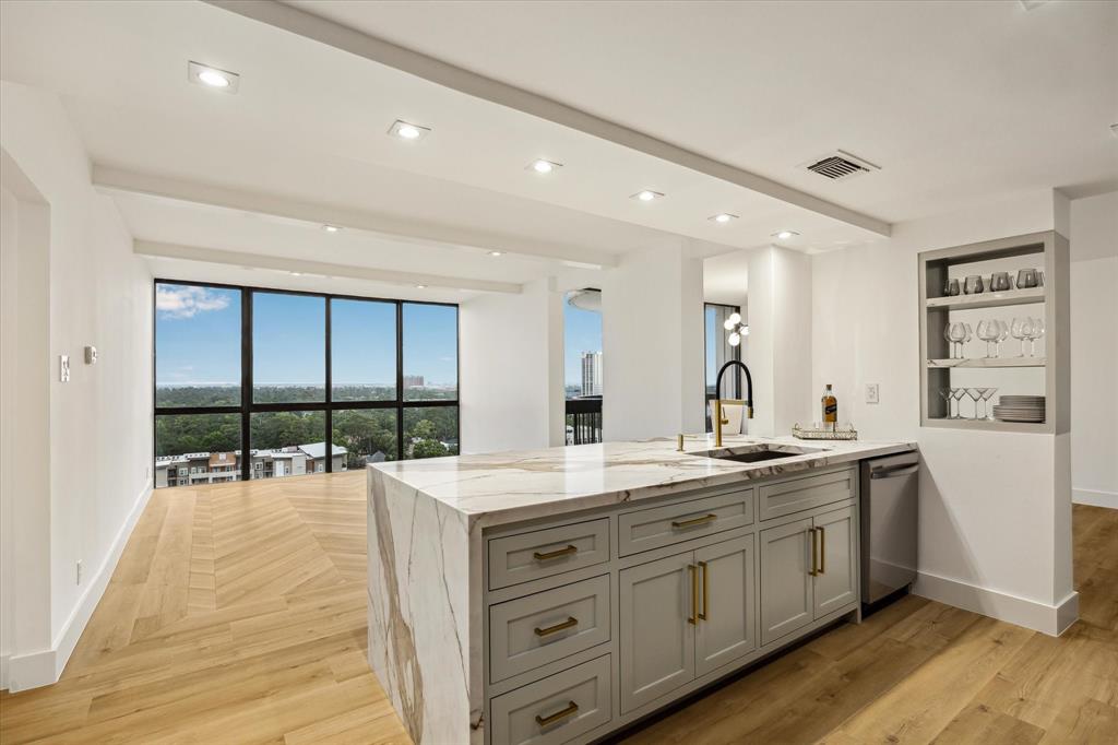 5001 Woodway Drive #1806, Houston, Texas image 5