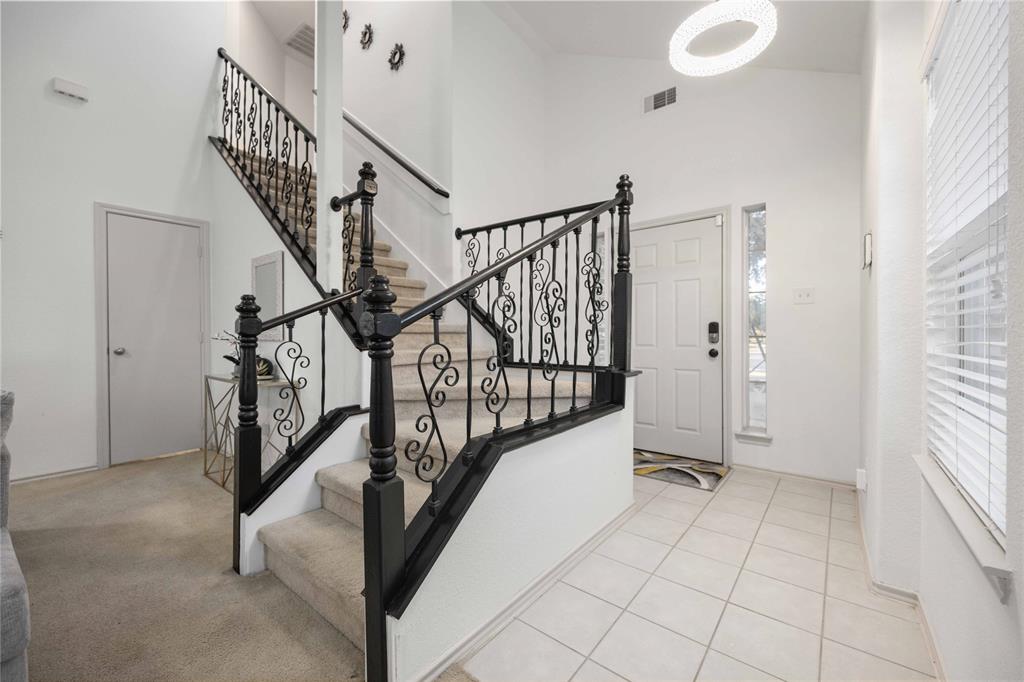 5767 Wandering Creek Drive