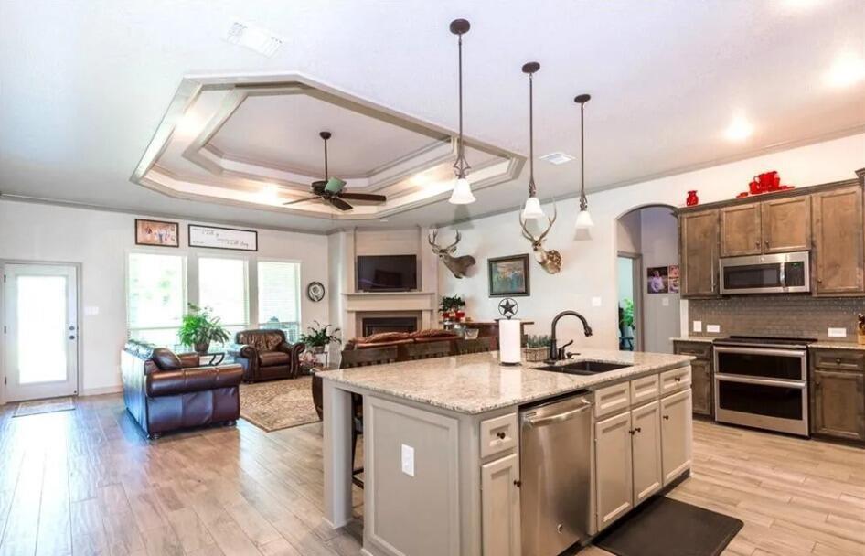 2977 Presidio Circle