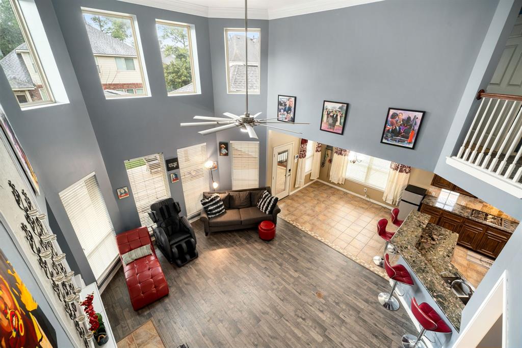 7619 Limber Bough Drive, Humble, Texas image 9
