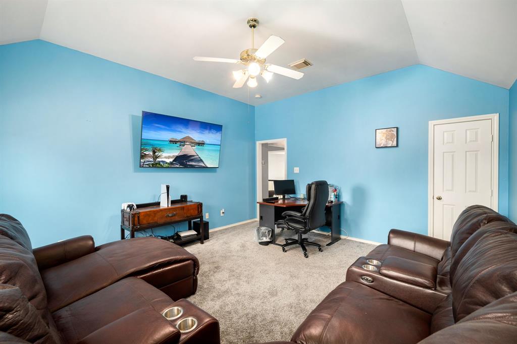 7619 Limber Bough Drive, Humble, Texas image 21