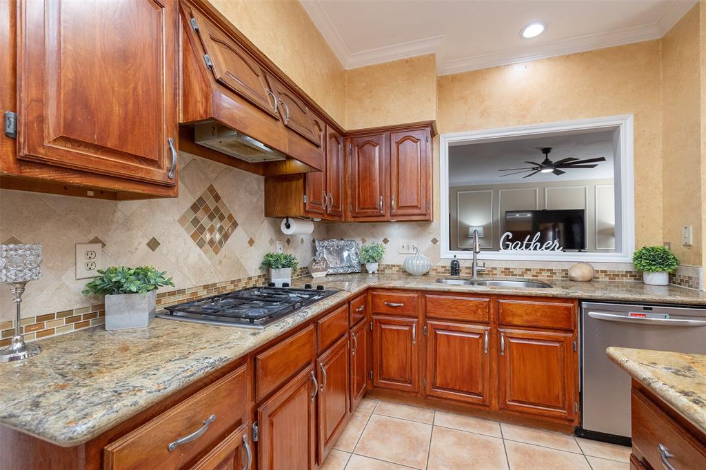 15927 Viney Creek Drive, Houston, Texas image 16