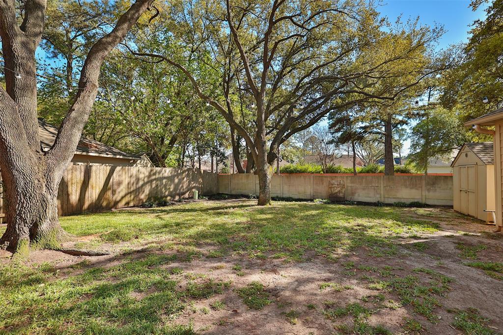 15927 Viney Creek Drive, Houston, Texas image 35