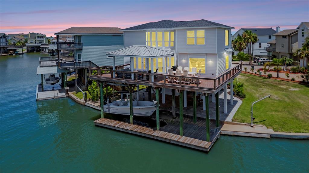 1303 Outrigger