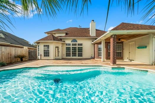 8123 Cove Timbers Lane, Tomball, Texas image 1