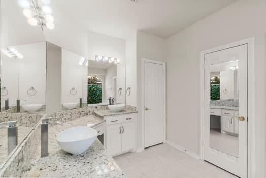 8123 Cove Timbers Lane, Tomball, Texas image 17