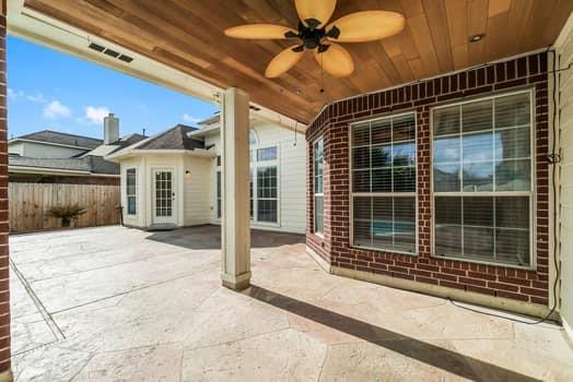 8123 Cove Timbers Lane, Tomball, Texas image 34