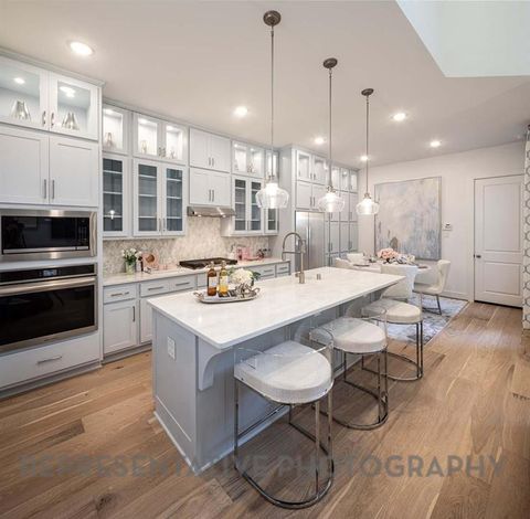 Townhouse For Sale - 19738 Riverbed Lane<br/> Cypress, TX 77433