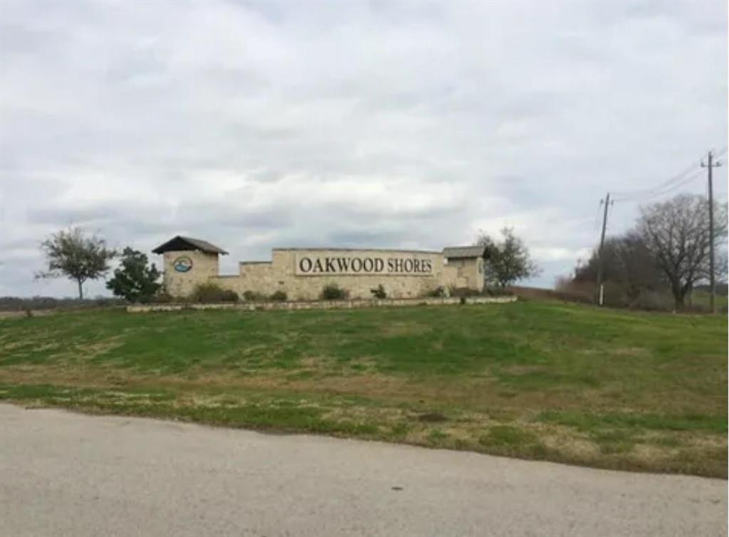 2810 Oakwood Trail, Richwood, Texas image 5