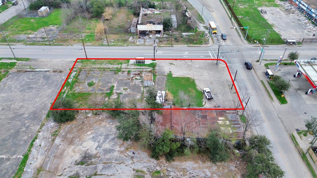 2401 Jensen Drive, Houston, Texas image 13