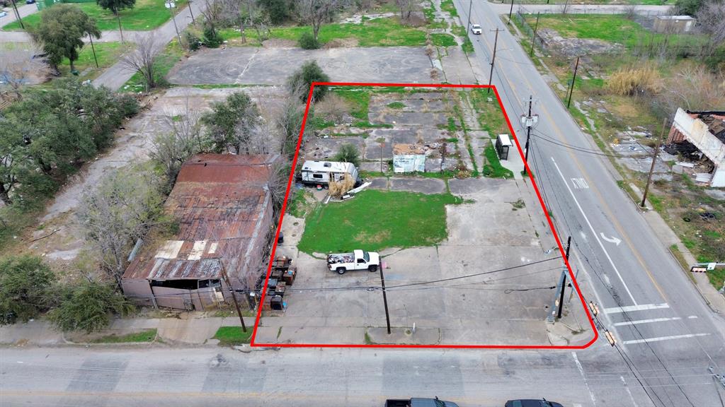 2401 Jensen Drive, Houston, Texas image 22