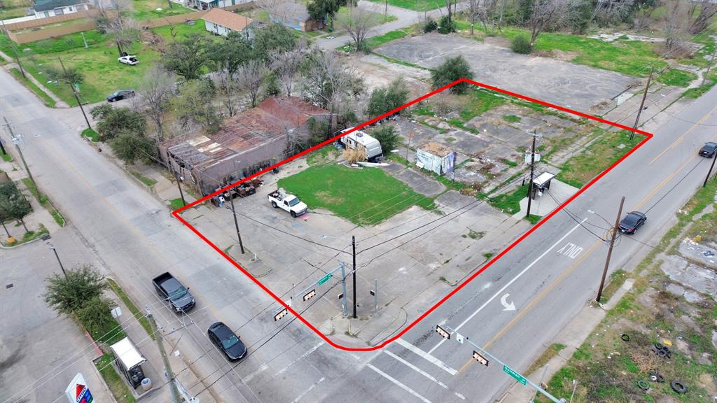 2401 Jensen Drive, Houston, Texas image 2