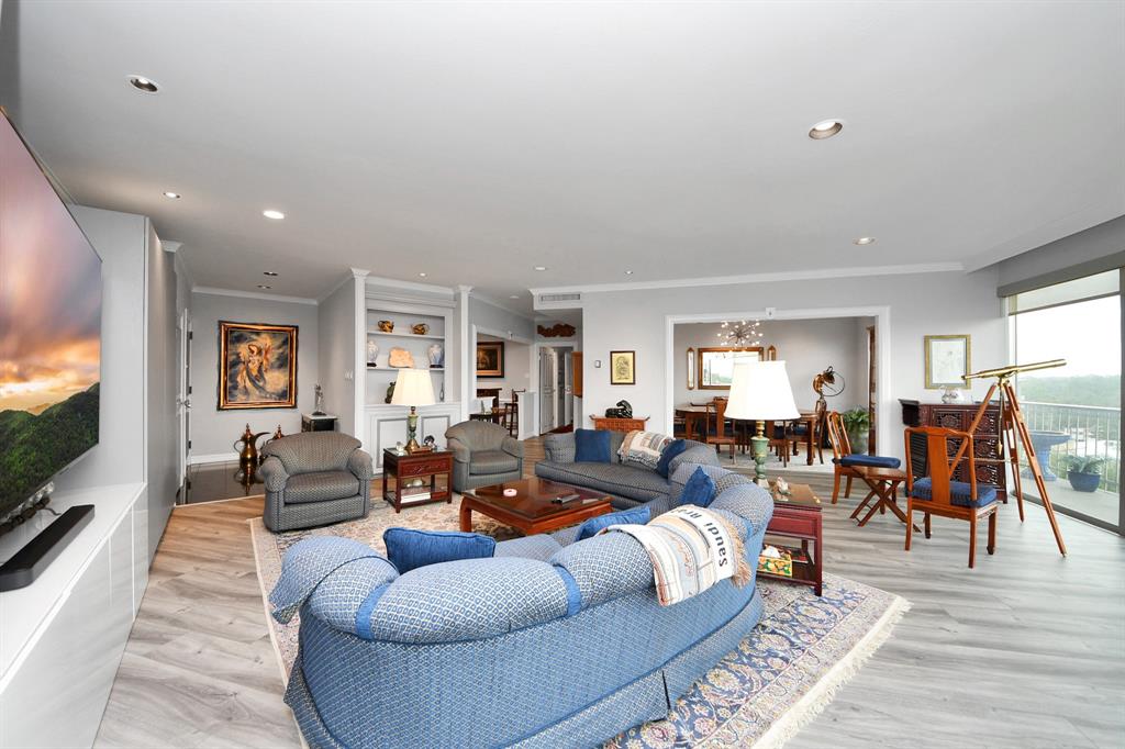 5050 Woodway Drive #7L, Houston, Texas image 13