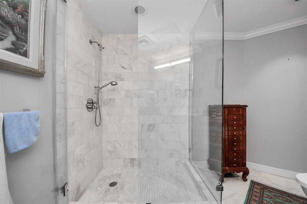 5050 Woodway Drive #7L, Houston, Texas image 23