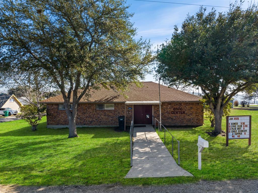 Shady Oaks Drive, Point Blank, Texas image 7