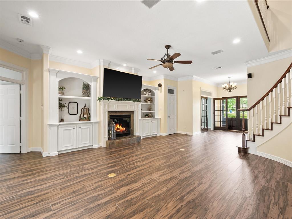 9810 Clubhouse Circle, Magnolia, Texas image 11