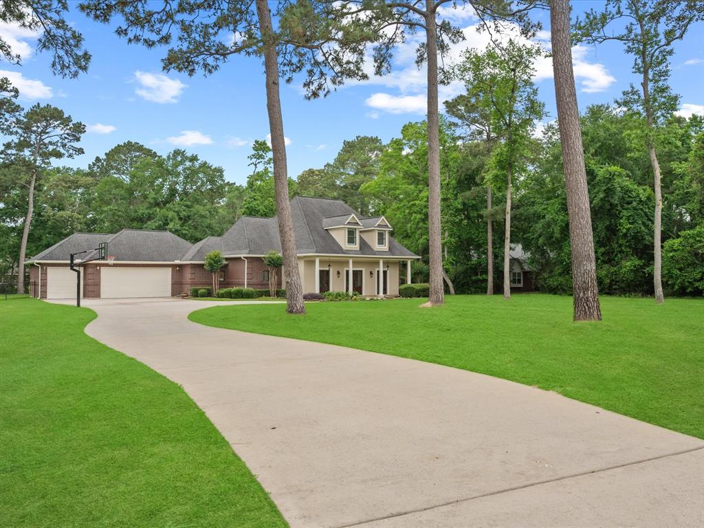 9810 Clubhouse Circle, Magnolia, Texas image 2