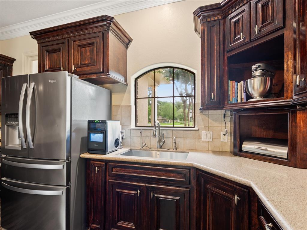 9810 Clubhouse Circle, Magnolia, Texas image 16