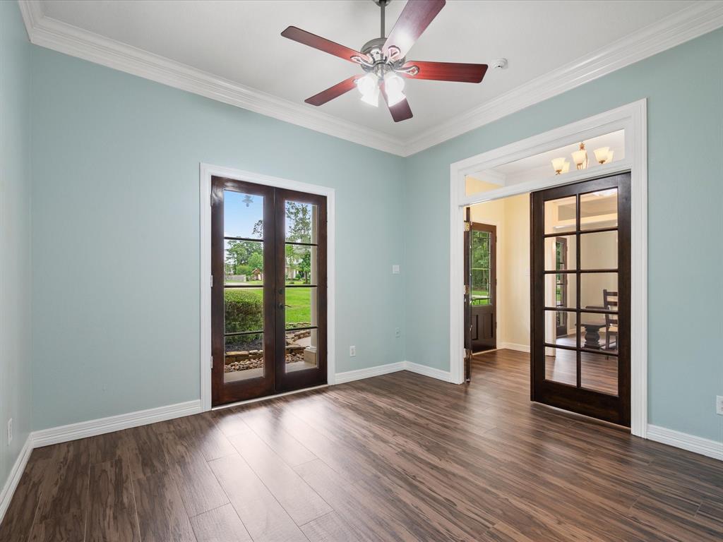 9810 Clubhouse Circle, Magnolia, Texas image 9